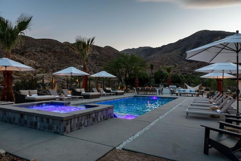 New Experience Base Camp An Exclusive Mountainside Desert Resort With 2 Pools Palm Desert Exterior photo